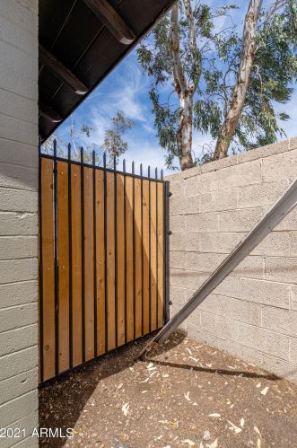 4607 16 St, Phoenix AZ 85006-3709 exterior