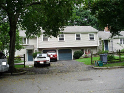 33 Oakvale Rd, Newton, MA 02468-1126