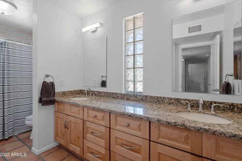 4637 Cholla St, Phoenix AZ 85029-3800 exterior