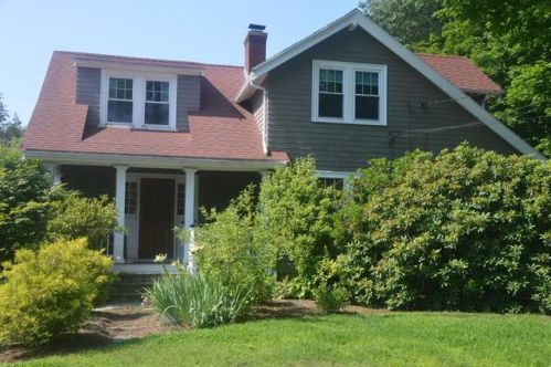 78 Walnut St, Needham, MA 02492-2228