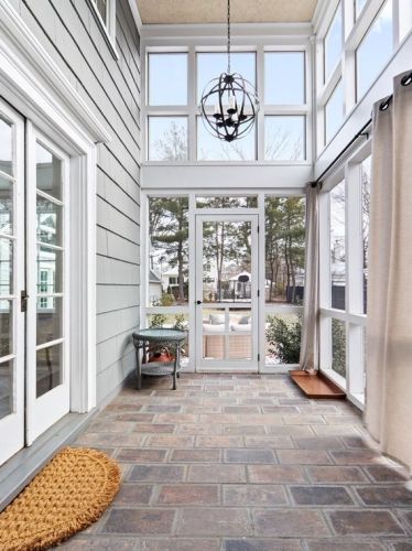 64 Fair Oaks Park, Needham MA 02492-3104 exterior