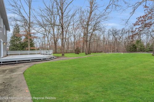 722 Green Valley Rd, Jackson Twp NJ  08527-2942 exterior