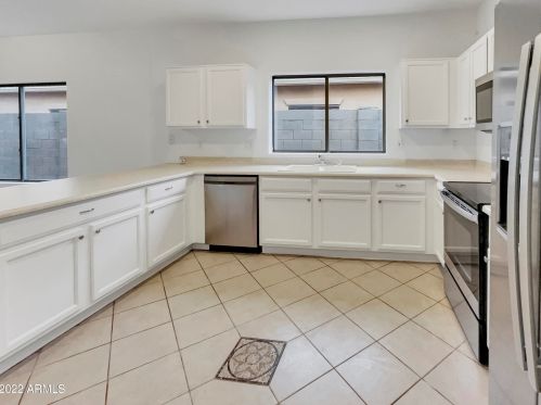 4634 Cottontail Rd, Phoenix, AZ 85086-1453