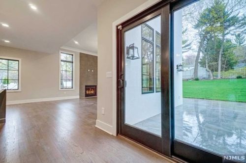 158 Magnolia Ave, Tenafly NJ  07670-1828 exterior