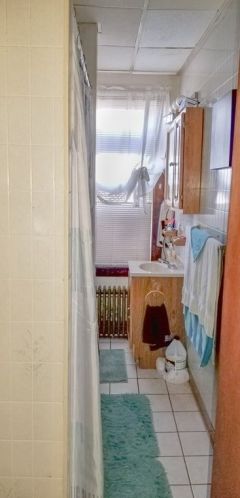 1665 Bay St, Fall River MA 02721-1006 exterior