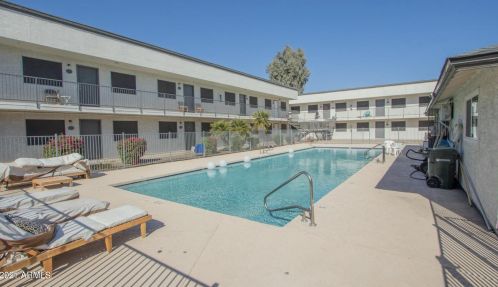 18202 Cave Creek Rd, Phoenix AZ  85032-1004 exterior