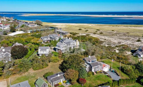 65 Morris Is Rd, Chatham MA 02633-2526 exterior