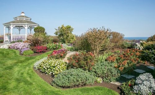 631 White Cliff Dr, Plymouth MA 02360-1484 exterior