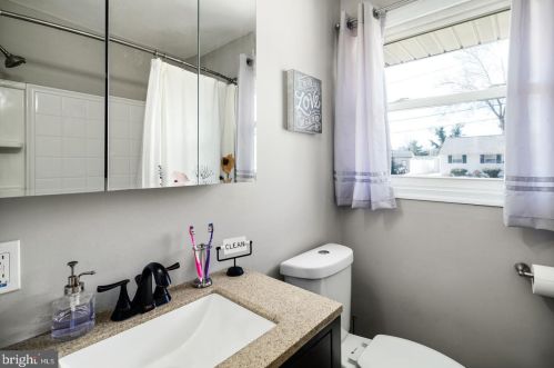 128 Hannold Blvd, West Deptford NJ exterior