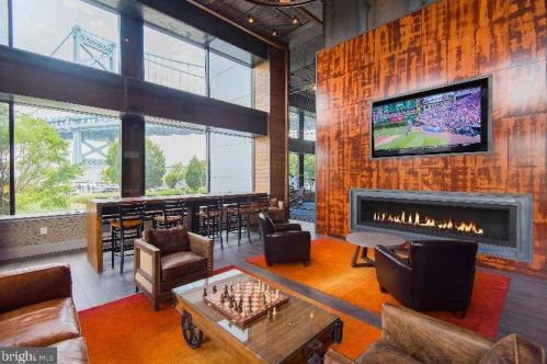 234-250 Columbus Blvd, Philadelphia PA  19106-0039 exterior