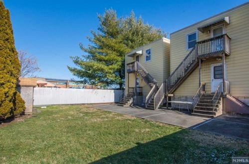 237 Stephens St, Belleville NJ 07109-3140 exterior