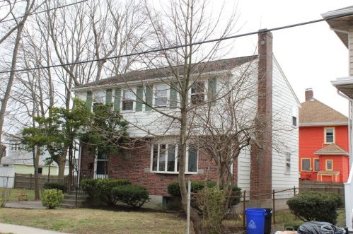 29 Thornton St, Quincy, MA 02170-3413