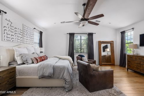 3140 52nd St, Phoenix AZ 85018-4402 exterior