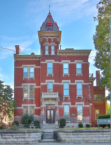 1135 1st St, Louisville, KY 40203-2803