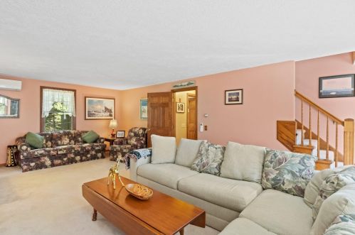 21 Mary Beth Ln, Harwich MA 02645-1326 exterior