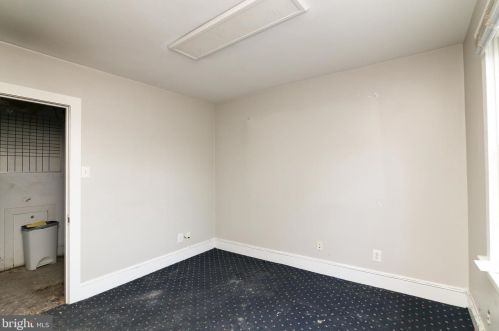 665 Broad St, West Deptford NJ 08096-1055 exterior