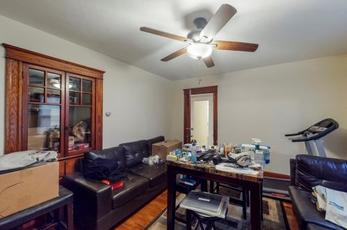 22 Collins St, Peabody MA 01960-1971 exterior