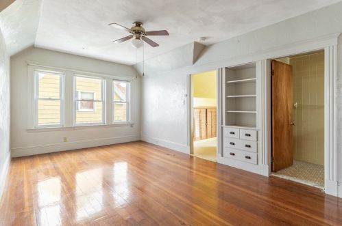 7 Bellingham Ave, Everett MA 02149-1218 exterior