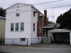 17 Harvey Pl, Newton, MA 02465-2020