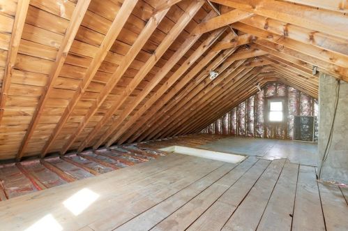 83 Litchfield Ave, Dracut MA 01826-2565 exterior