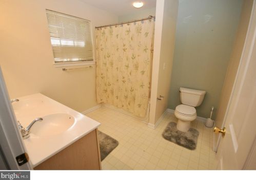 1304 Tristram Cir, West Deptford NJ 08051-2256 exterior