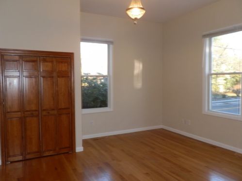 194 Auburn St, Newton, MA 02466-2412