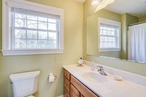 20 Locust Rd, Eastham MA 02642-2460 exterior