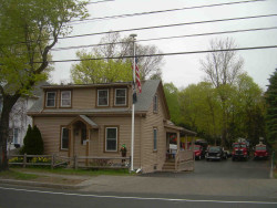 1129 Beacon St, Newton, MA 02461-1101