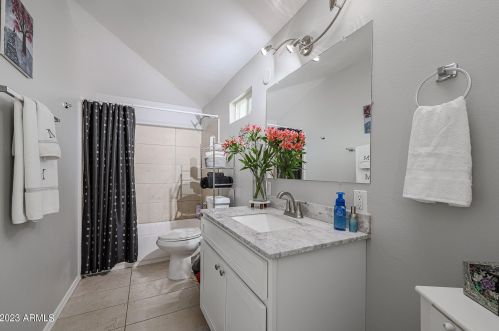 2335 28th St, Phoenix AZ  85008-2001 exterior