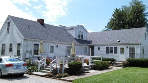 221 Urton Ln, Louisville KY  40243-2137 exterior