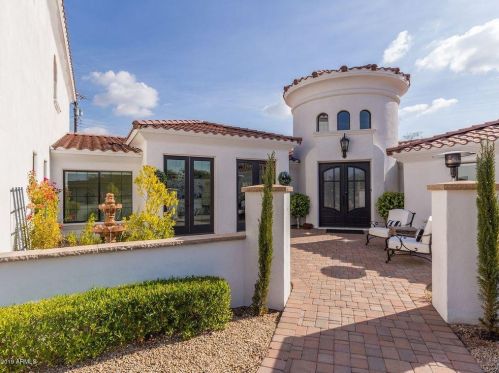 5123 43rd Pl, Phoenix AZ  85018-1633 exterior