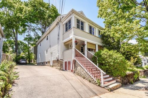40 Moulton Rd, Arlington, MA 02476-6220
