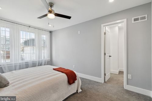 426 Markle St, Philadelphia PA  19128-3605 exterior