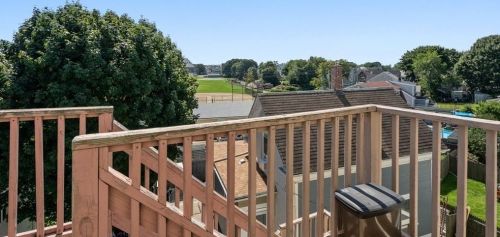 32 Warner St, Gloucester MA 01930-2841 exterior