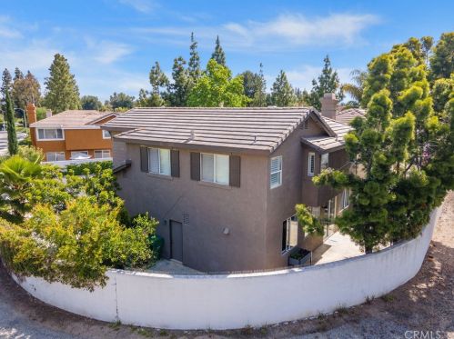 2 Bayfield, Irvine CA  92614-7907 exterior