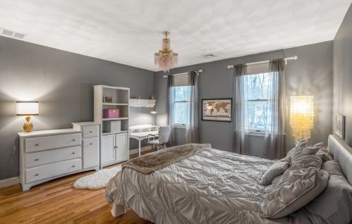 1 Belmont Ln, North Reading MA 01864-2329 exterior