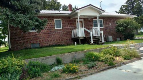 1104 5th St, Stapleton, NE 69163-5376