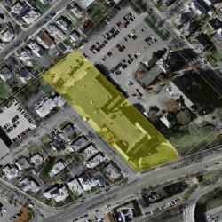 583 Washington St, Newton MA  02458-1423 aerial view