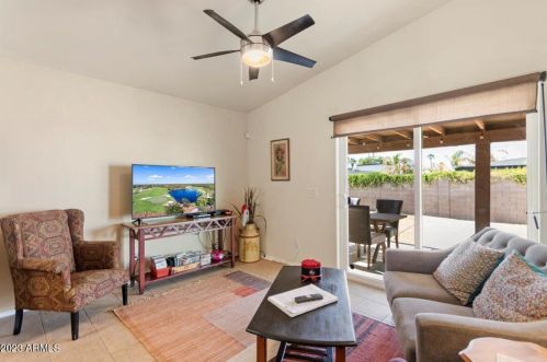 3218 37th St, Phoenix AZ 85018-6304 exterior