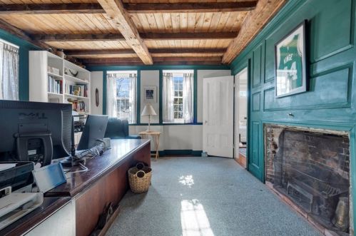 3 Hillsboro St, Quincy MA 02169-8913 exterior