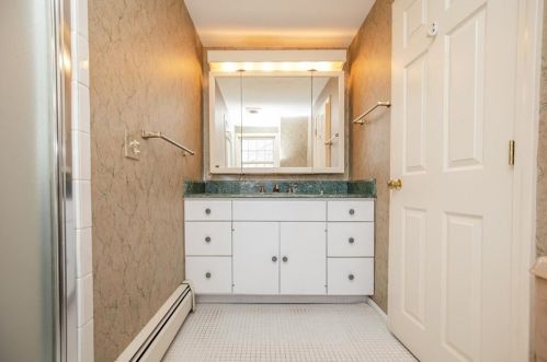 97 Hl St, Topsfield MA 01983-2410 exterior