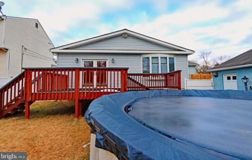 420 Pennsylvania Ave, West Deptford NJ 08063-1223 exterior