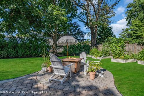 410 Belmont Ave, Tinton Falls NJ 07712-4706 exterior