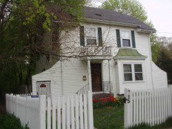 723 Beacon St, Newton, MA 02459-1902