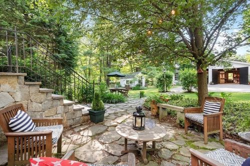 438 Main St, Acton MA  01720-3810 exterior