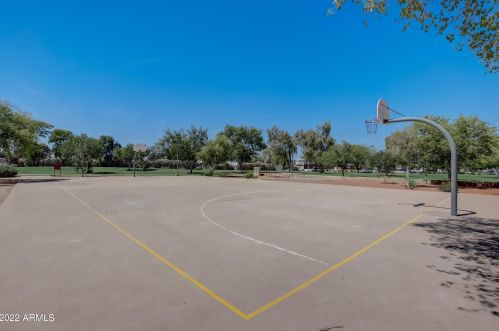 3901 Carol Ann Way, Phoenix AZ 85032-4057 exterior