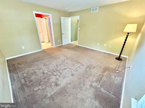 1393 Tristram Cir, West Deptford NJ 08051-2260 exterior