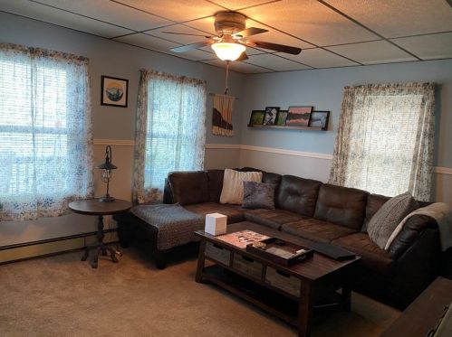 663 Millbury St, Worcester, MA 01607-1020