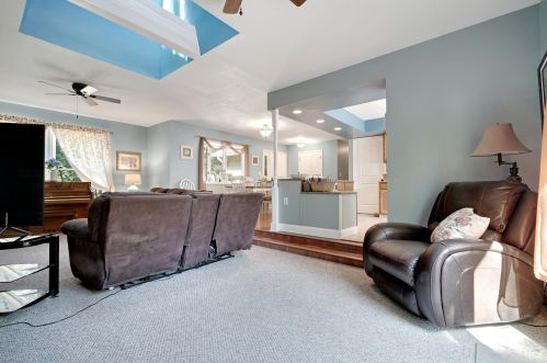 715 Reed Rd, Jackson Twp NJ 08527-4737 exterior