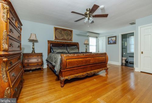 605 Delaware St, West Deptford NJ  08096-1576 exterior